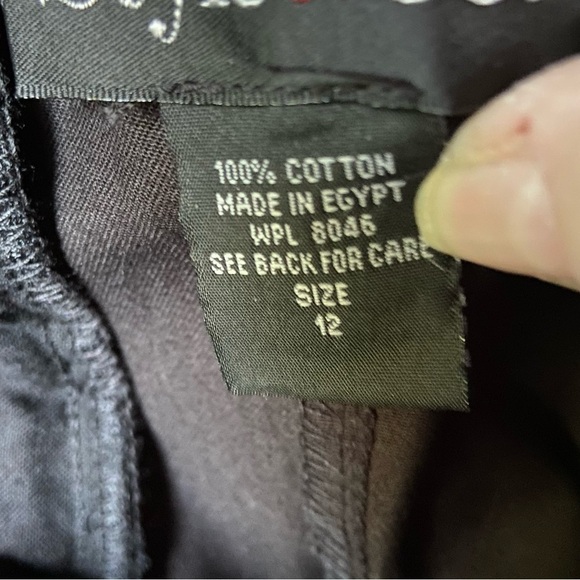 NET Style And Company, Wrinkle Free Black Twill Pants With Deep Front Pockets. - Picture 3 of 8